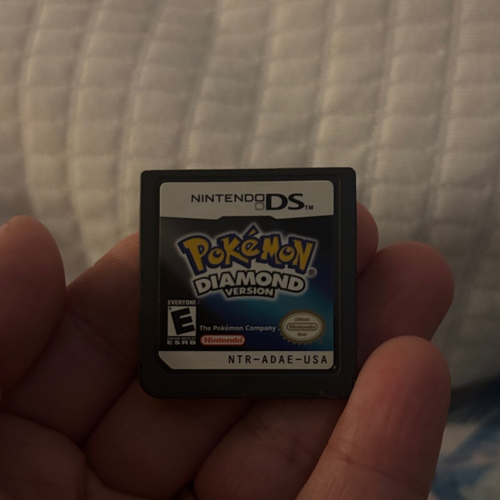 Nintendo DS Pokémon Diamond Cartridge - Black and Blue